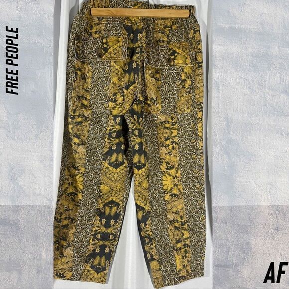 FREE PEOPLE UTILITY CARGO JEANS YELLOW BLACK FLORAL PRINTS NWT SMALL - Picture 2 of 3